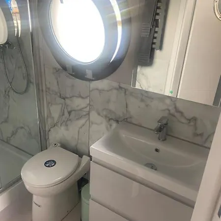 La Mare Houseboat Nederhorst den Berg