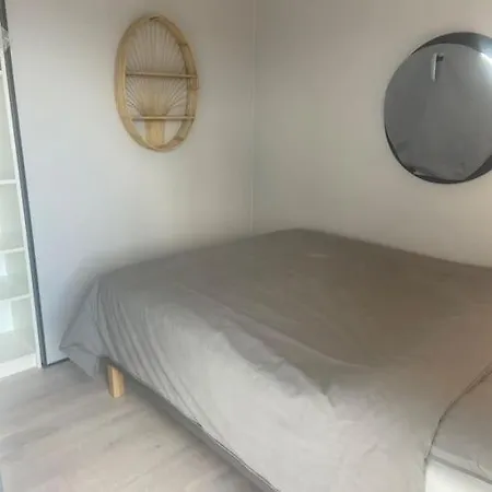 La Mare Houseboat Båthotell Nederhorst den Berg